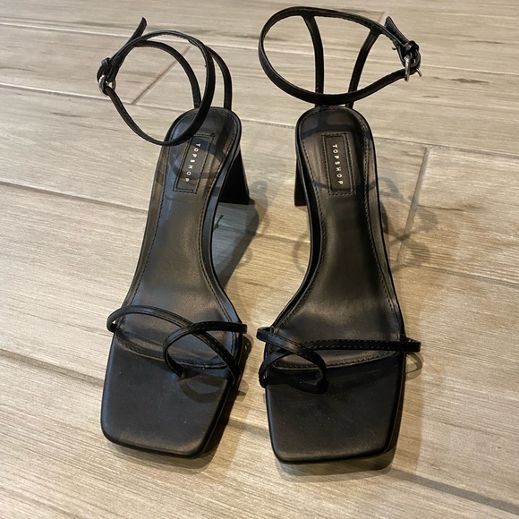 TopShop Black Block Heels - Picture 2 of 3